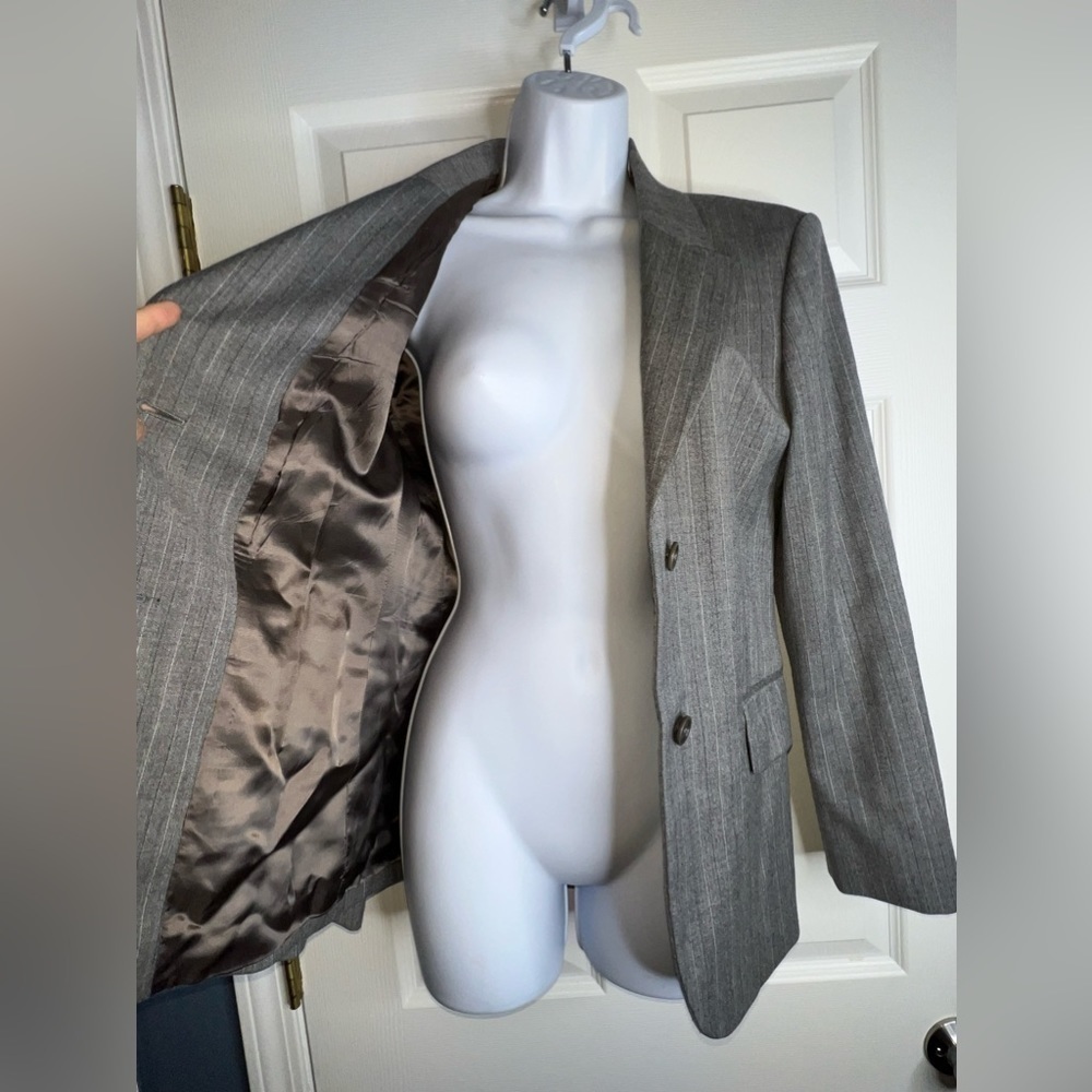 Sisley Womens IT 42 Virgin Wool Blazer Gray Pinstripe Suit Jacket US 6 M Italy - Picture 10 of 16